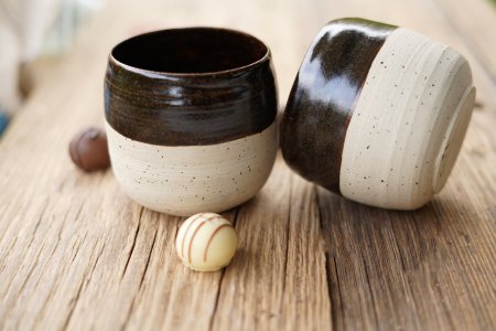 Preview: Handgetöpferte braun beige natur Keramik Mocca Kaffee Becher